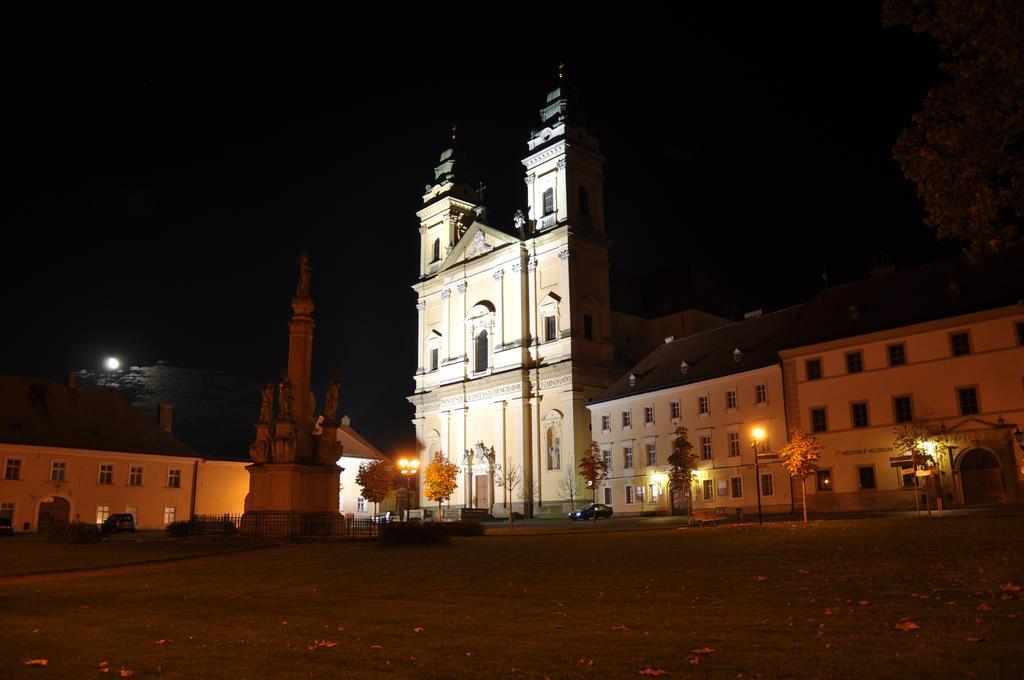 Penzion Valtice Bagian luar foto